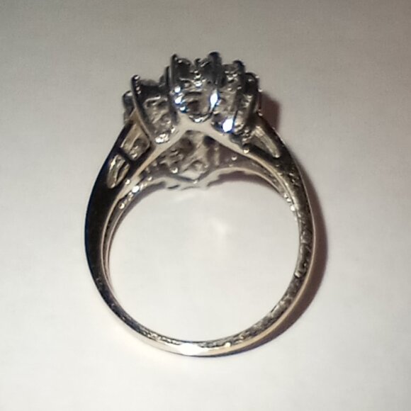 10Kt Yellow Gold Full-Carat Champagne Diamond Cluster Ring - Picture 5 of 5